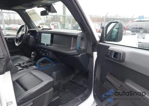 2024 Ford Bronco Black Diamond z USA, uszkodzony, nr VIN 1FMEE1BP2RLA30728